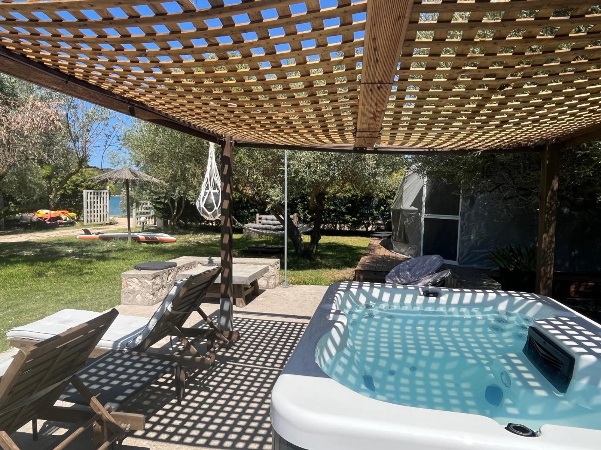 Manna Gea Glamping Domes Tente de luxe *
